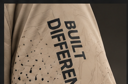 Reverse flag sleeve detail
